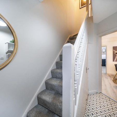 Pass The Keys 58 Lw Ave Stunning 2Br Terrace Top Location Lots Nearby 贝尔法斯特 外观 照片