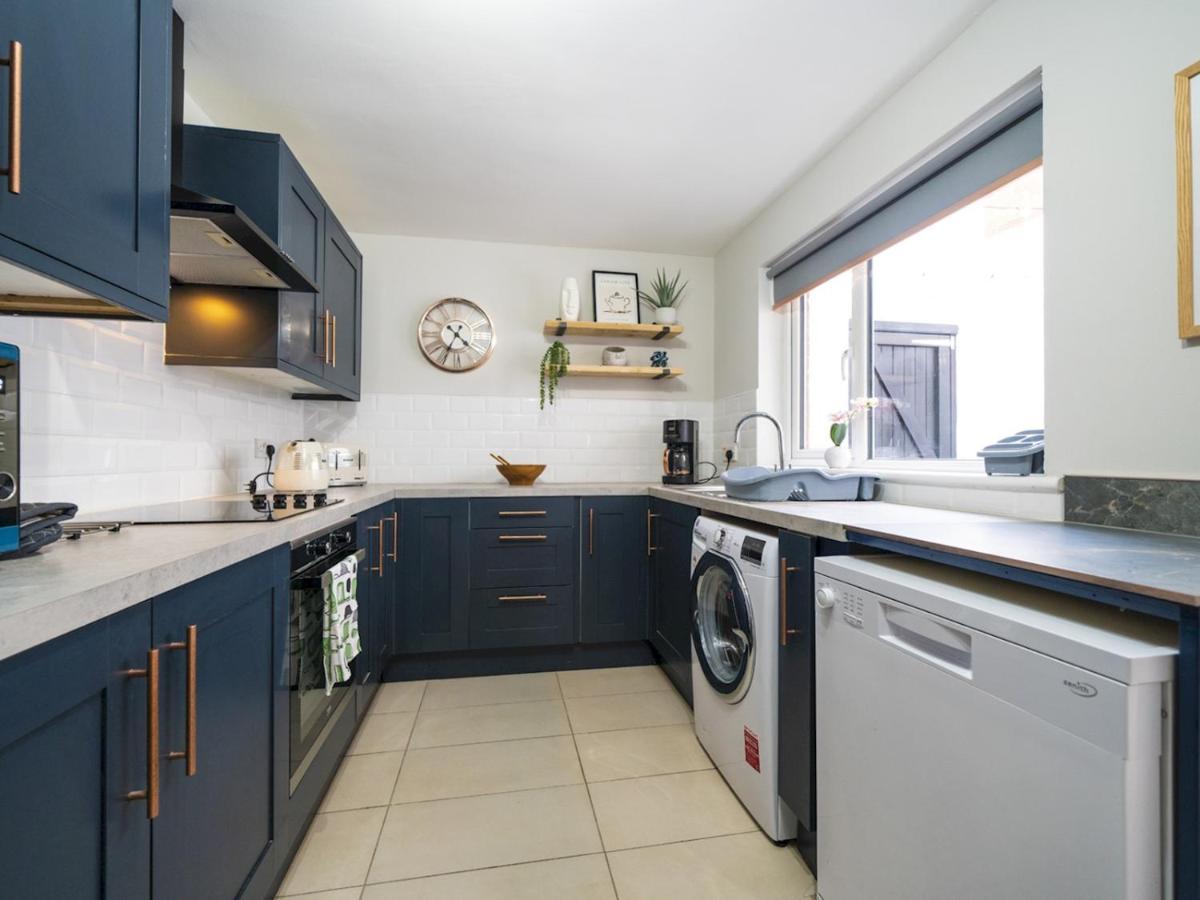 Pass The Keys 58 Lw Ave Stunning 2Br Terrace Top Location Lots Nearby 贝尔法斯特 外观 照片