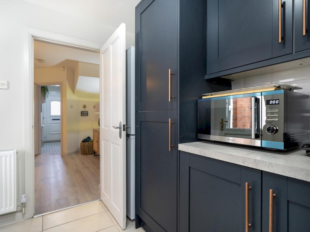 Pass The Keys 58 Lw Ave Stunning 2Br Terrace Top Location Lots Nearby 贝尔法斯特 外观 照片